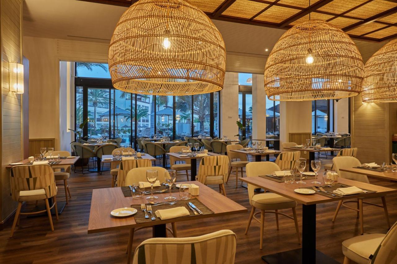 ホテル エスペリア ランサローテ プエルト・カレロ エクステリア 写真 The restaurant at the hotel